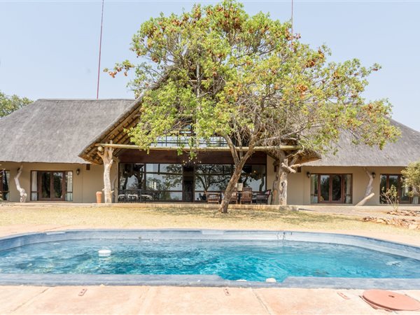 4 Bedroom House 4 Bedroom House