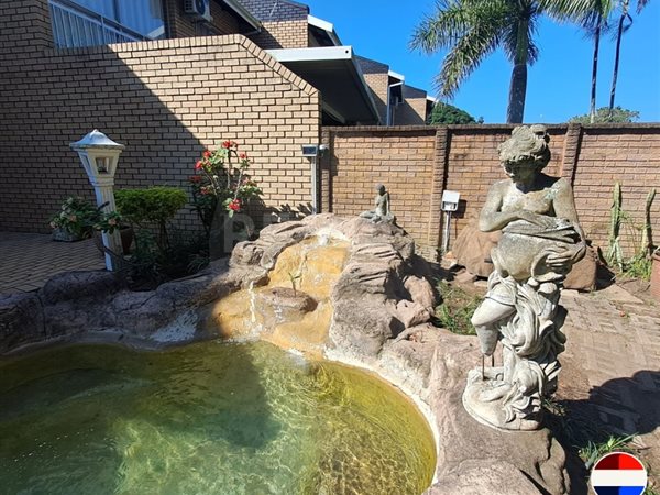 3 Bedroom Townhouse 3 Bedroom Townhouse