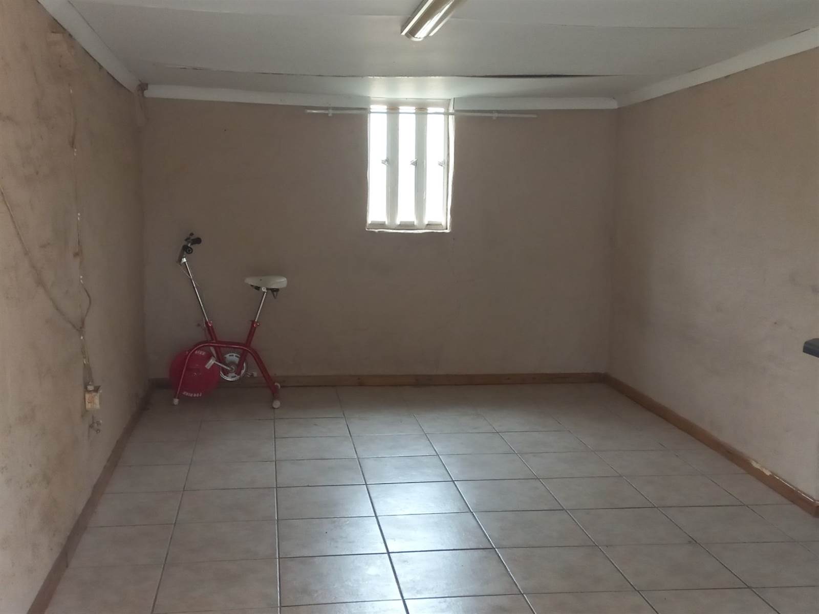 2 Bed House in Fort Beaufort photo number 5