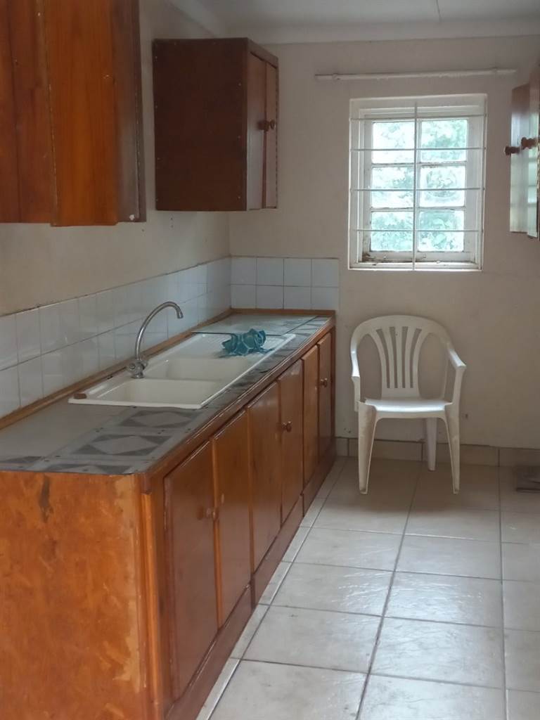 2 Bed House in Fort Beaufort photo number 18
