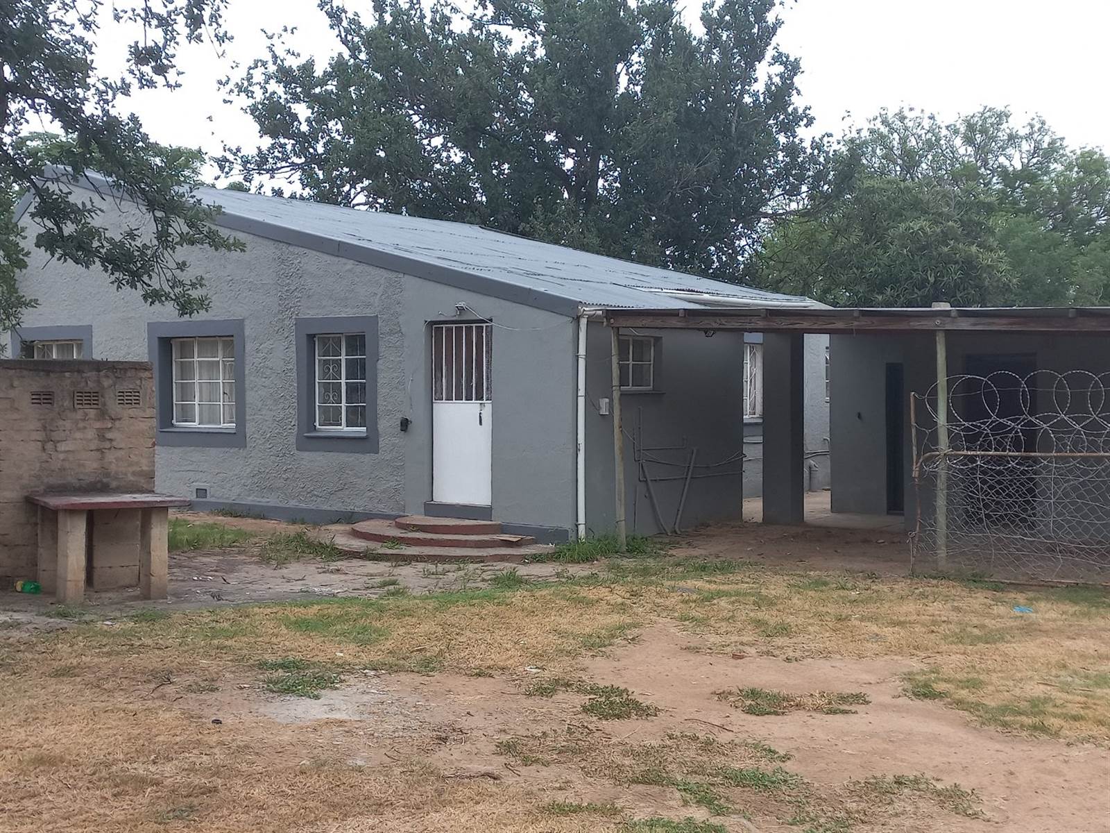 2 Bed House in Fort Beaufort photo number 14