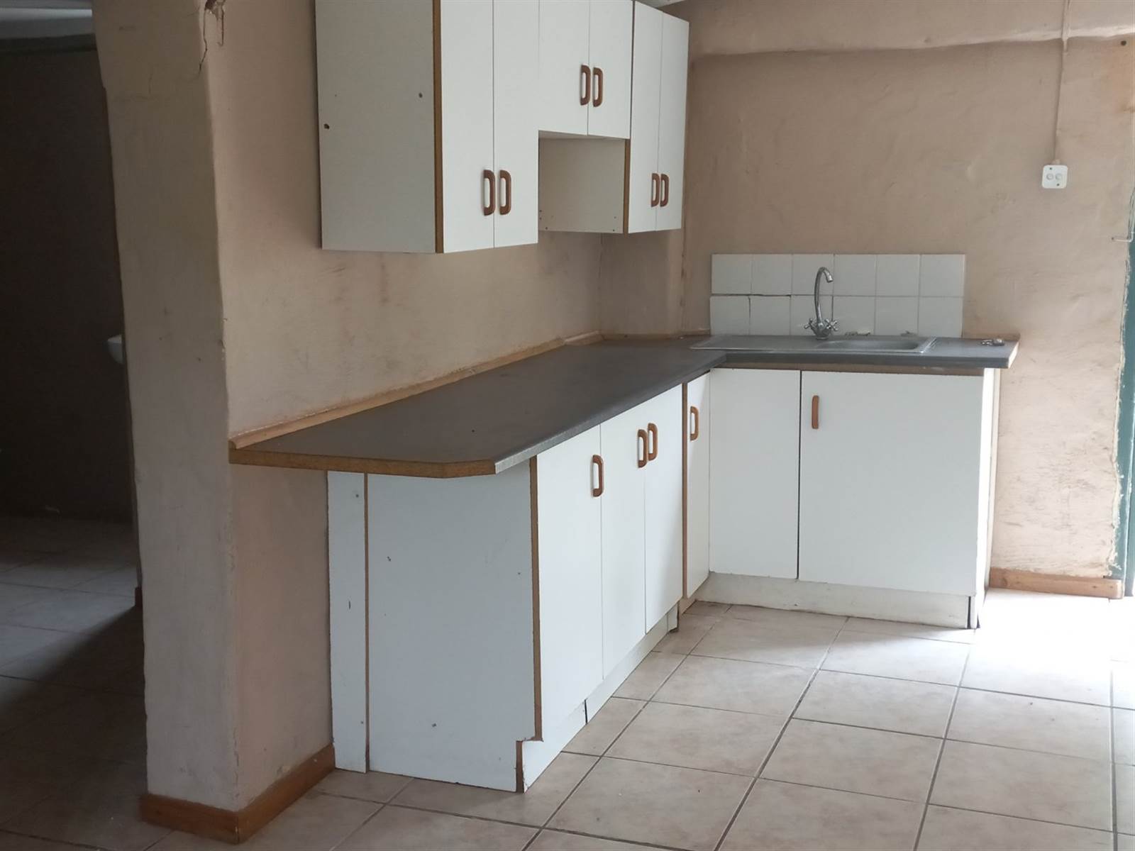 2 Bed House in Fort Beaufort photo number 6