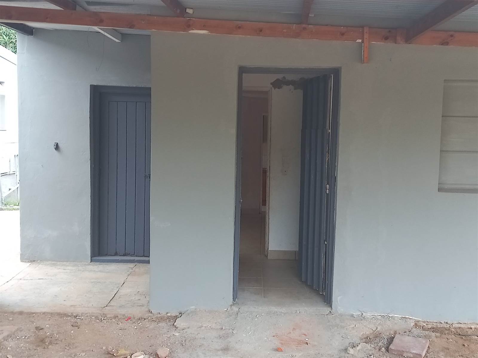 2 Bed House in Fort Beaufort photo number 16
