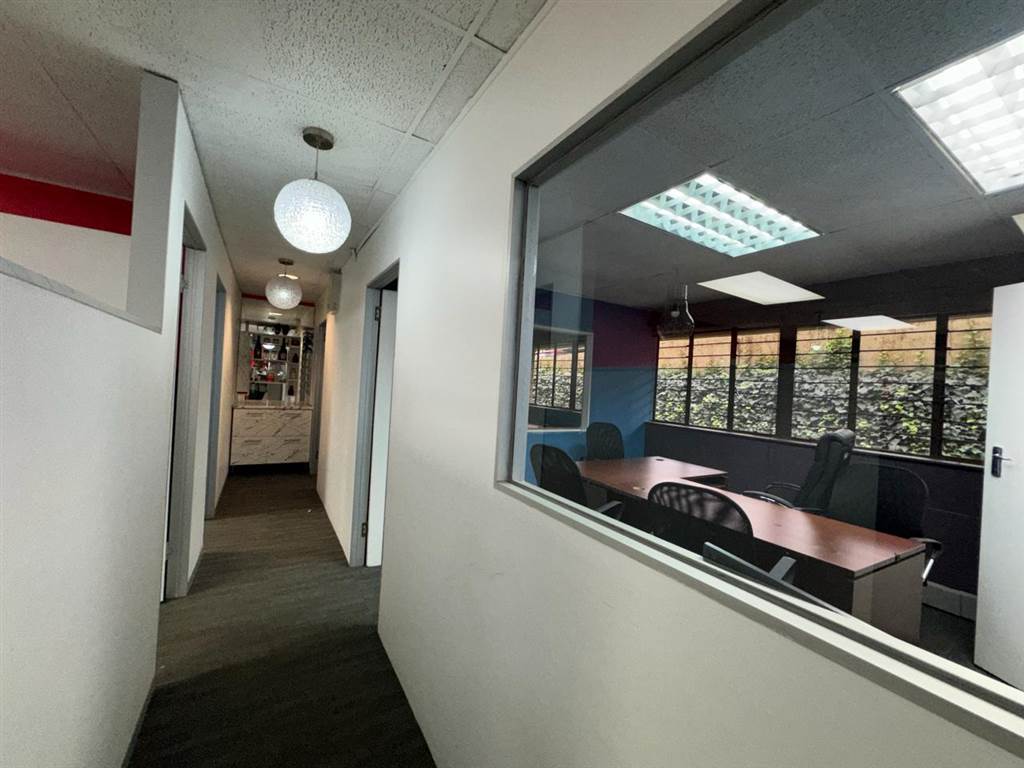 123  m² Office Space in Lyndhurst photo number 9