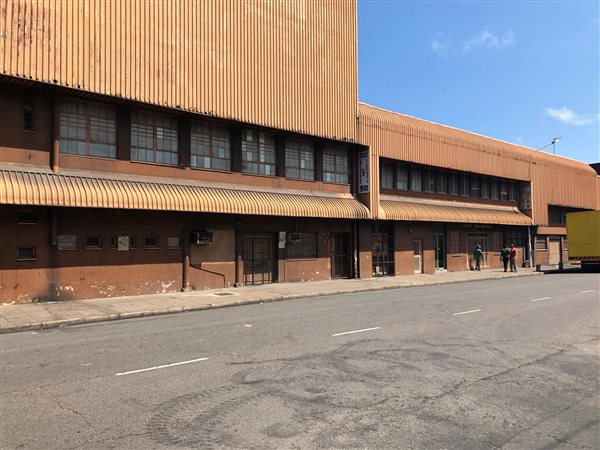 214  m² Industrial space