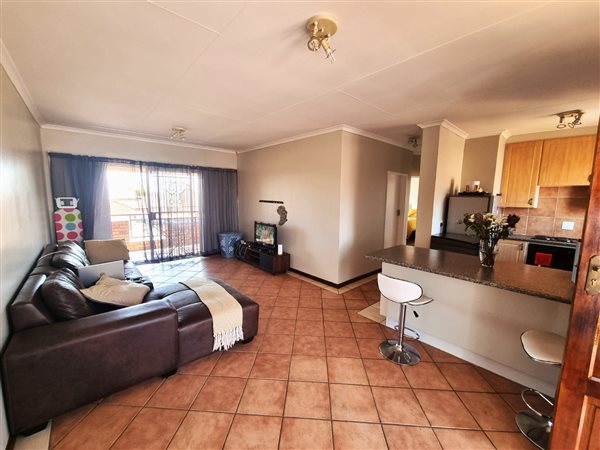 2 Bed Apartment in Mooikloof Ridge