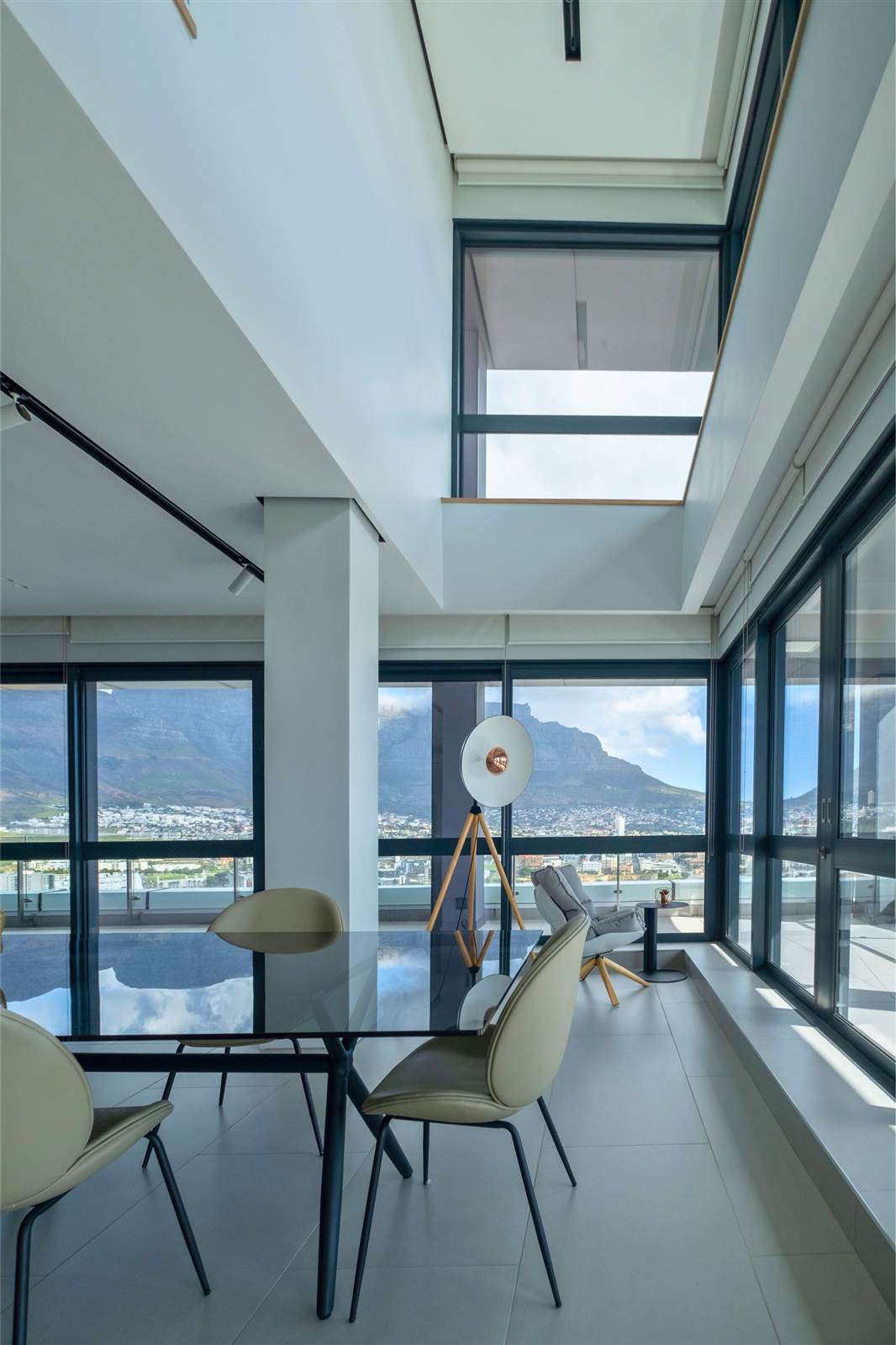 3 Bed Apartment in Cape Town City Centre photo number 8