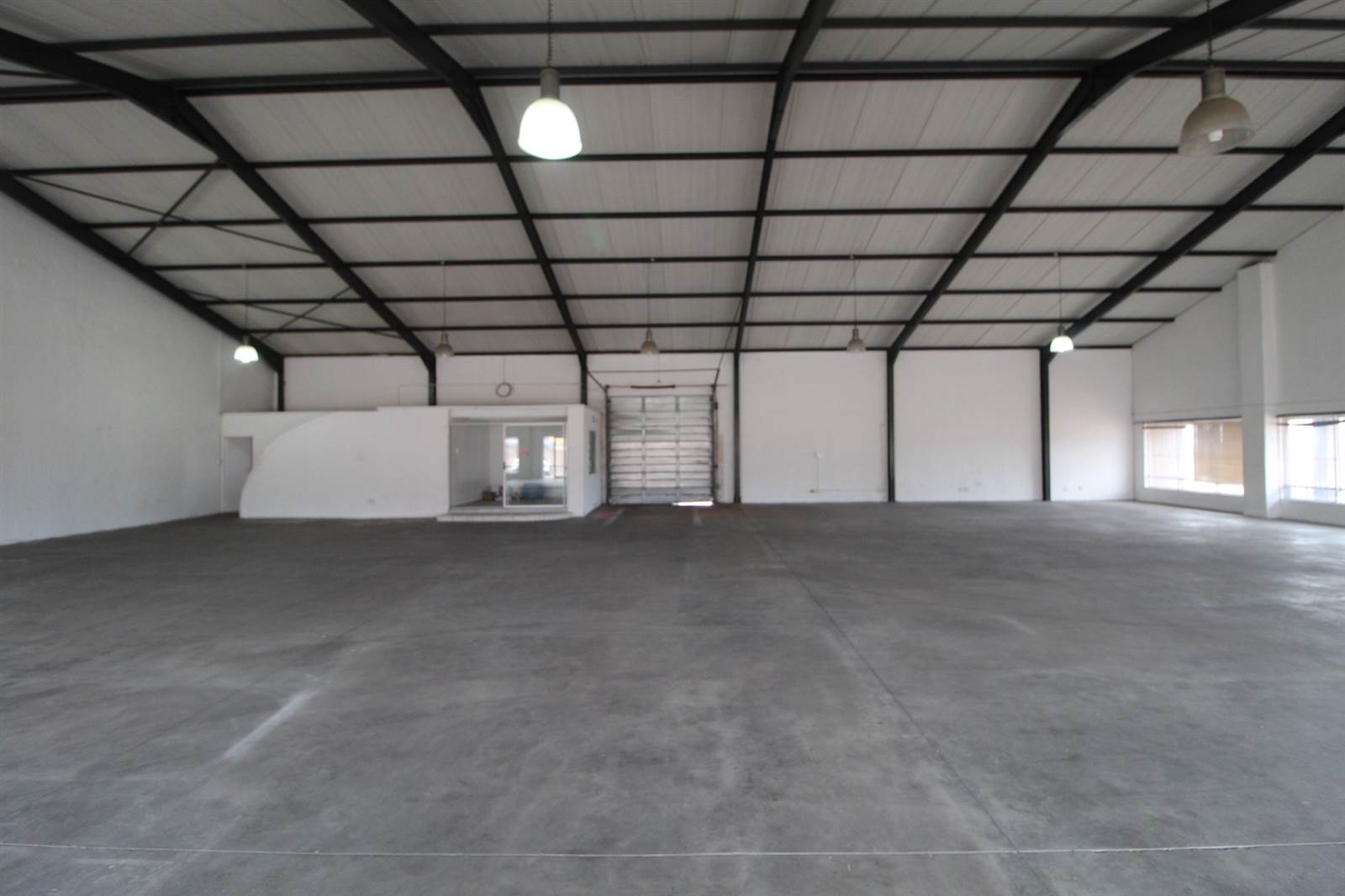 500  m² Commercial space in Vredenburg photo number 12