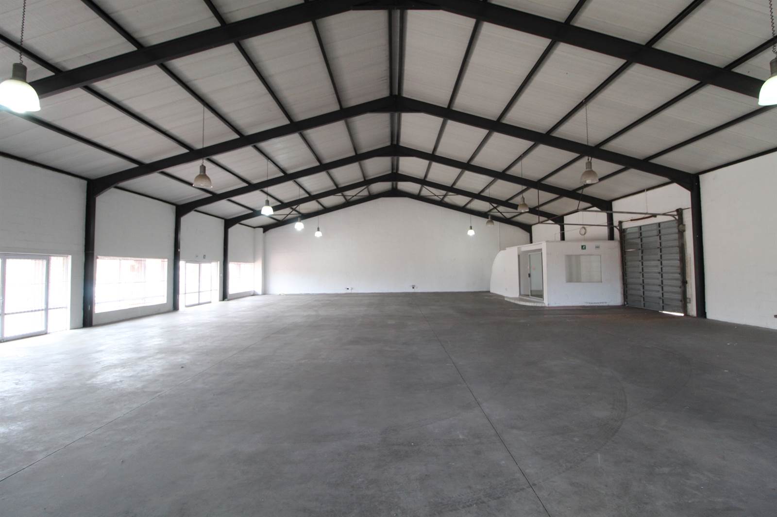 500  m² Commercial space in Vredenburg photo number 10