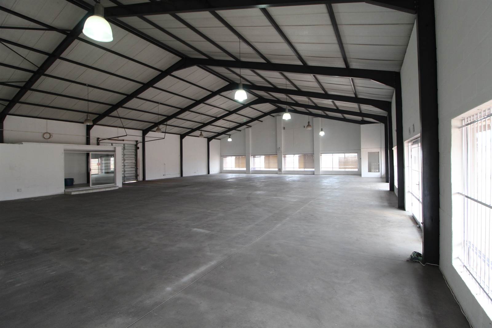 500  m² Commercial space in Vredenburg photo number 13
