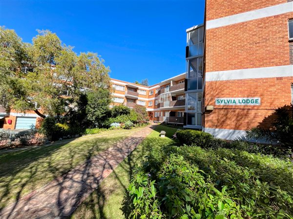 2 Bedroom Flat 2 Bedroom Flat