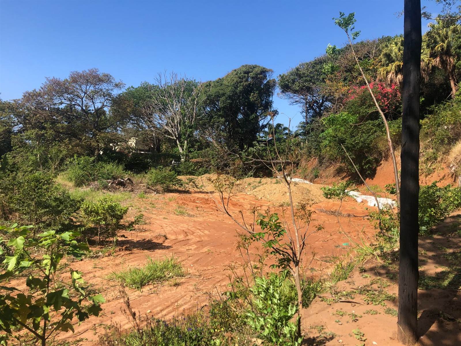 2048 m² Land available in Umtentweni photo number 1