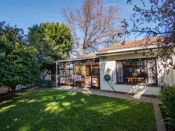 2 Bedroom Townhouse 2 Bedroom Townhouse