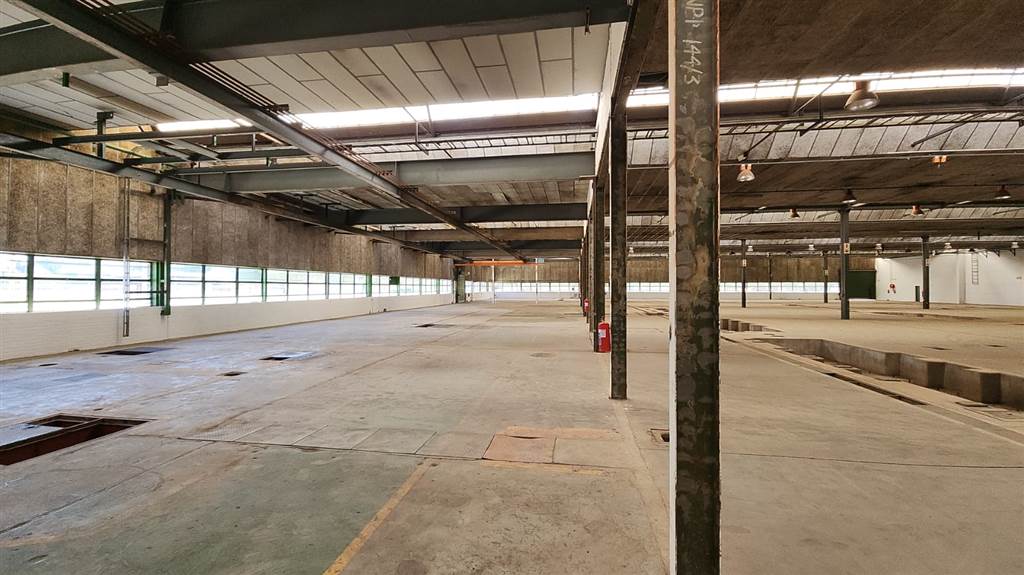 6366  m² Industrial space in Rosslyn photo number 2