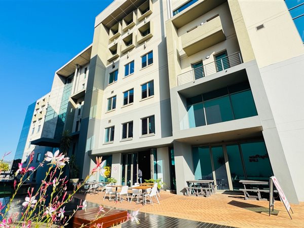 1 187 m² Office Space 1 187 m² Office Space