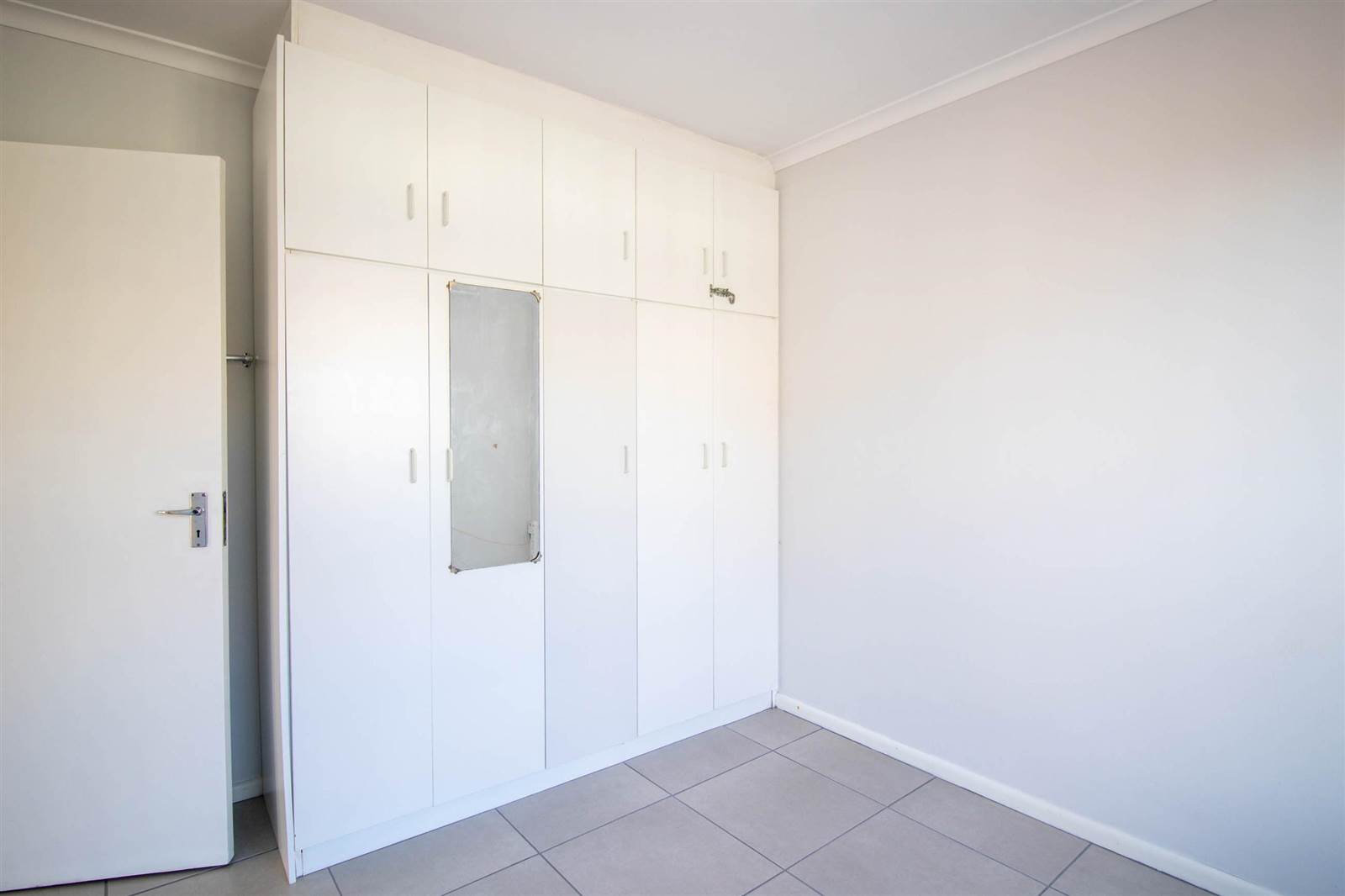 2 Bed Apartment in Myburgh Park photo number 10