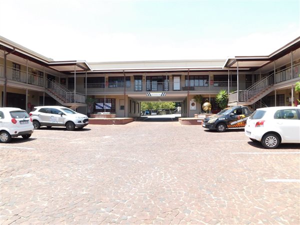 201  m² Office Space in Randburg Central