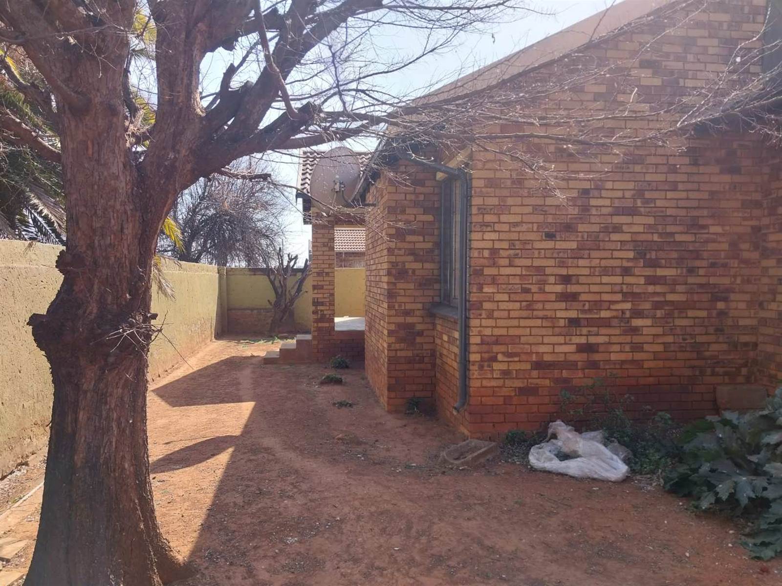 3 Bed House in Germiston Central photo number 6