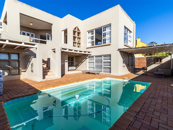 8 Bedroom House 8 Bedroom House