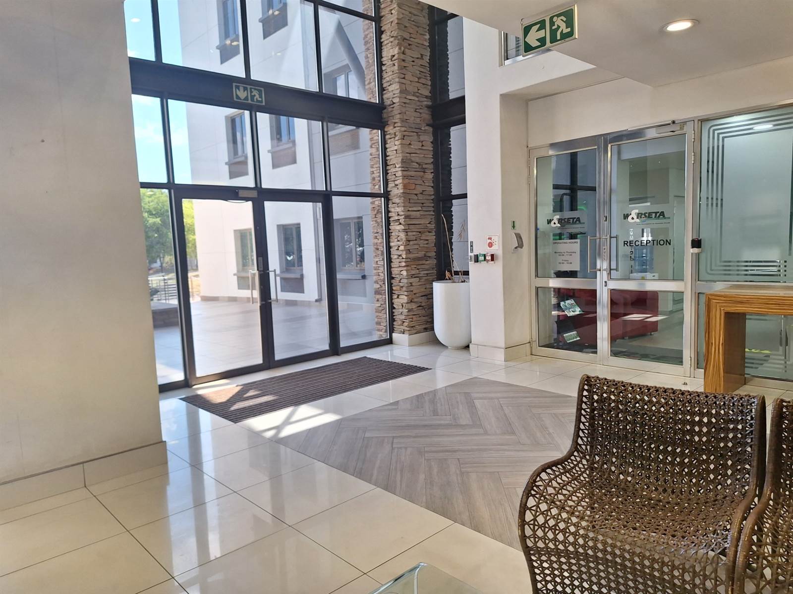 308  m² Office Space in Centurion CBD photo number 4