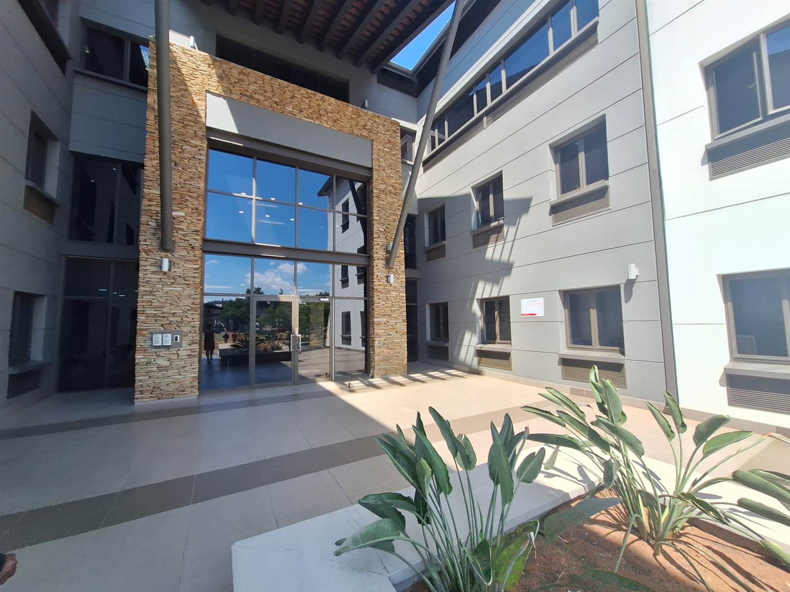 308  m² Office Space in Centurion CBD photo number 3