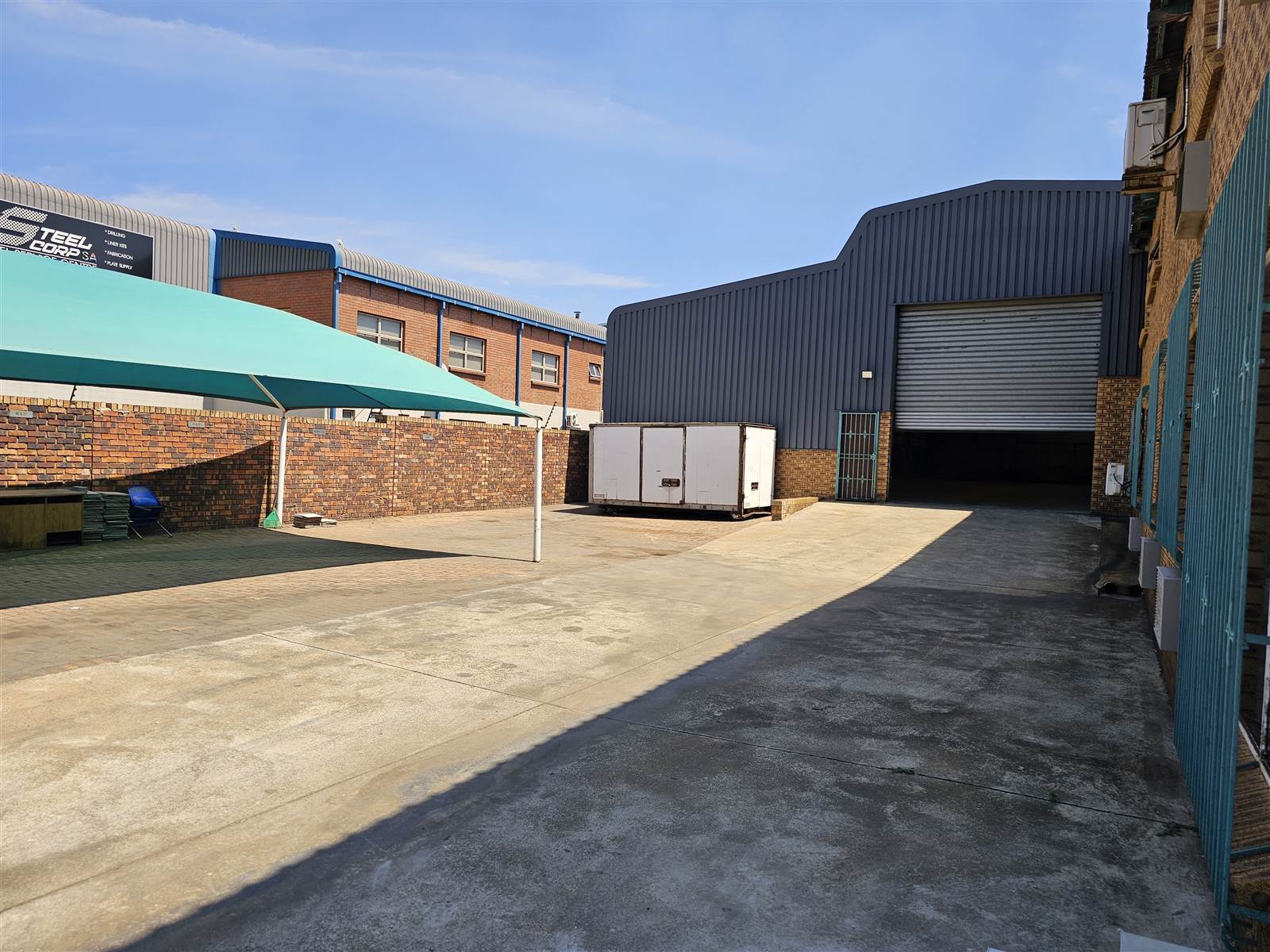 1147  m² Industrial space in Wadeville photo number 2