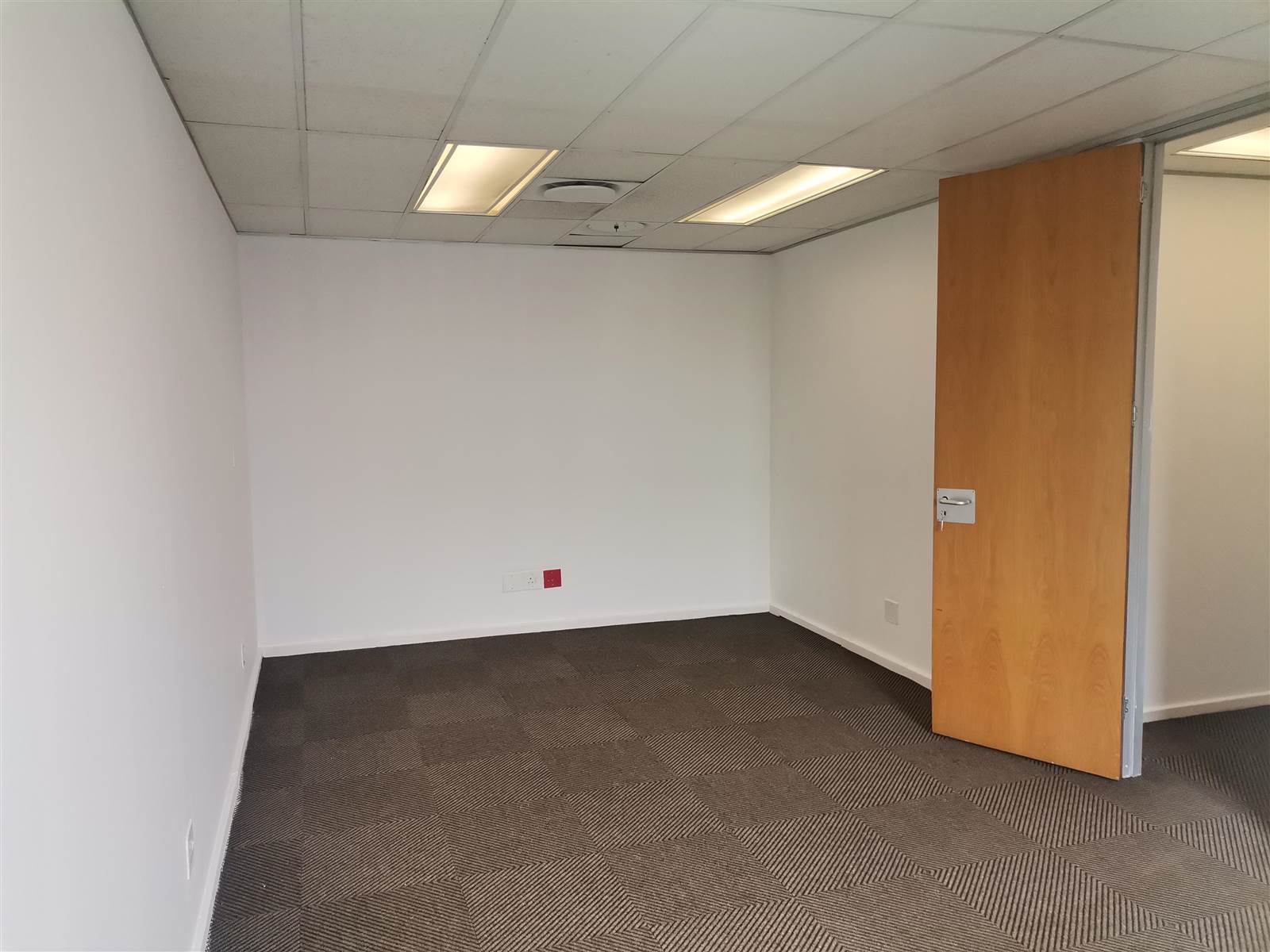 145  m² Commercial space in Rosebank photo number 18