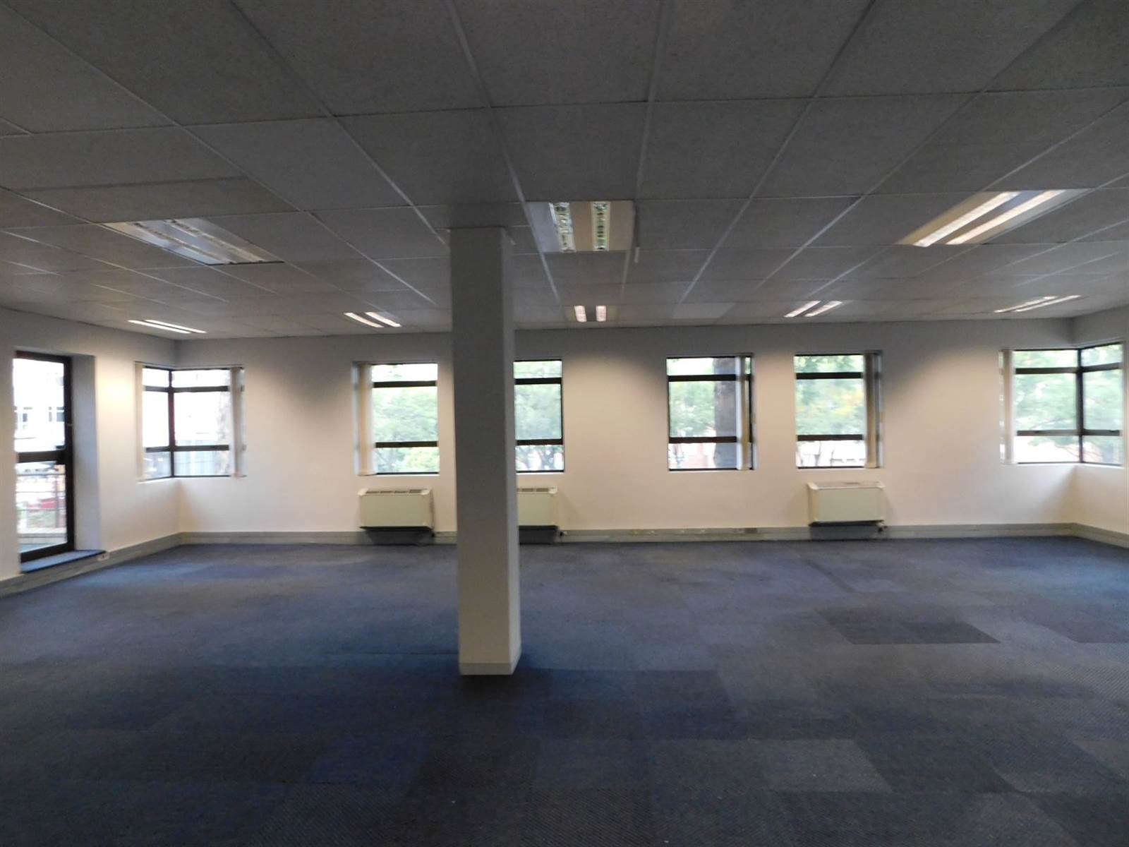 339  m² Office Space in Illovo photo number 13