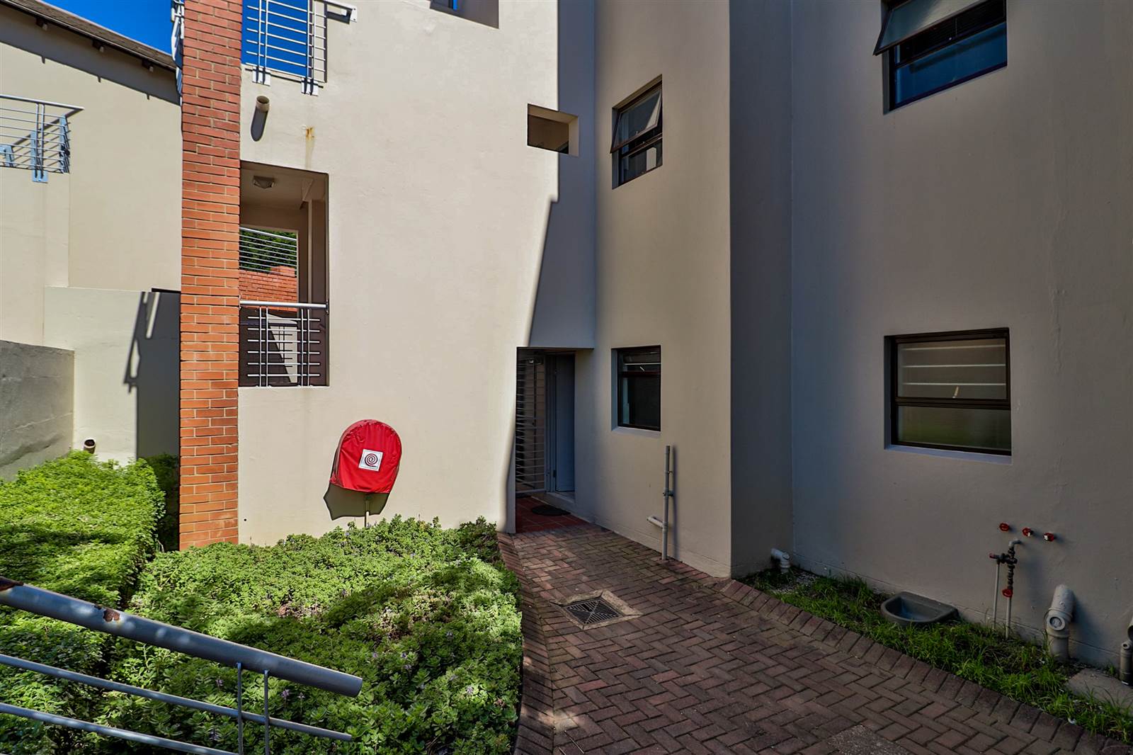 1 Bed Apartment in Bryanston photo number 19