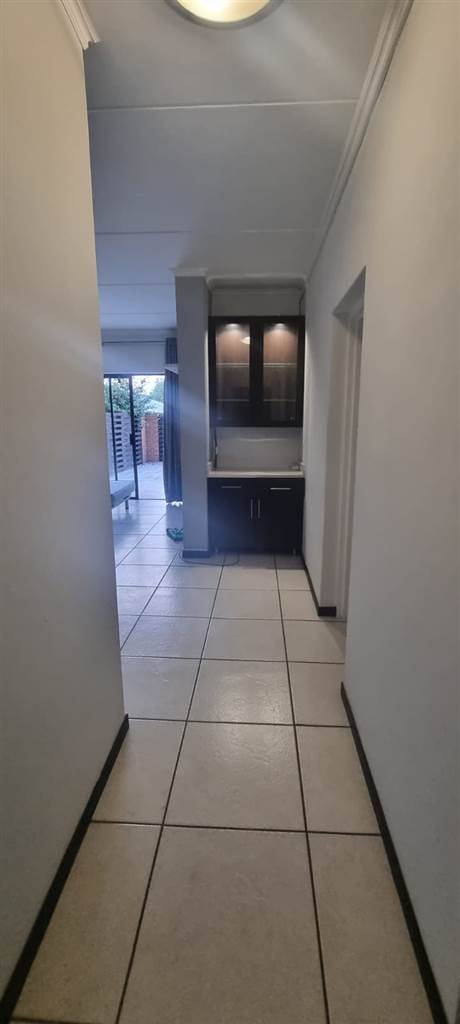 3 Bed Apartment in Fourways photo number 18