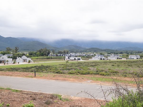 697 m² Land available in Robertson