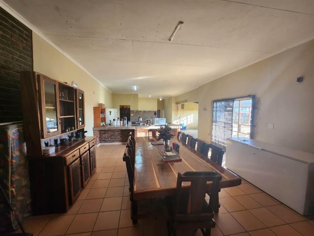 4 Bed House in Mafikeng photo number 19