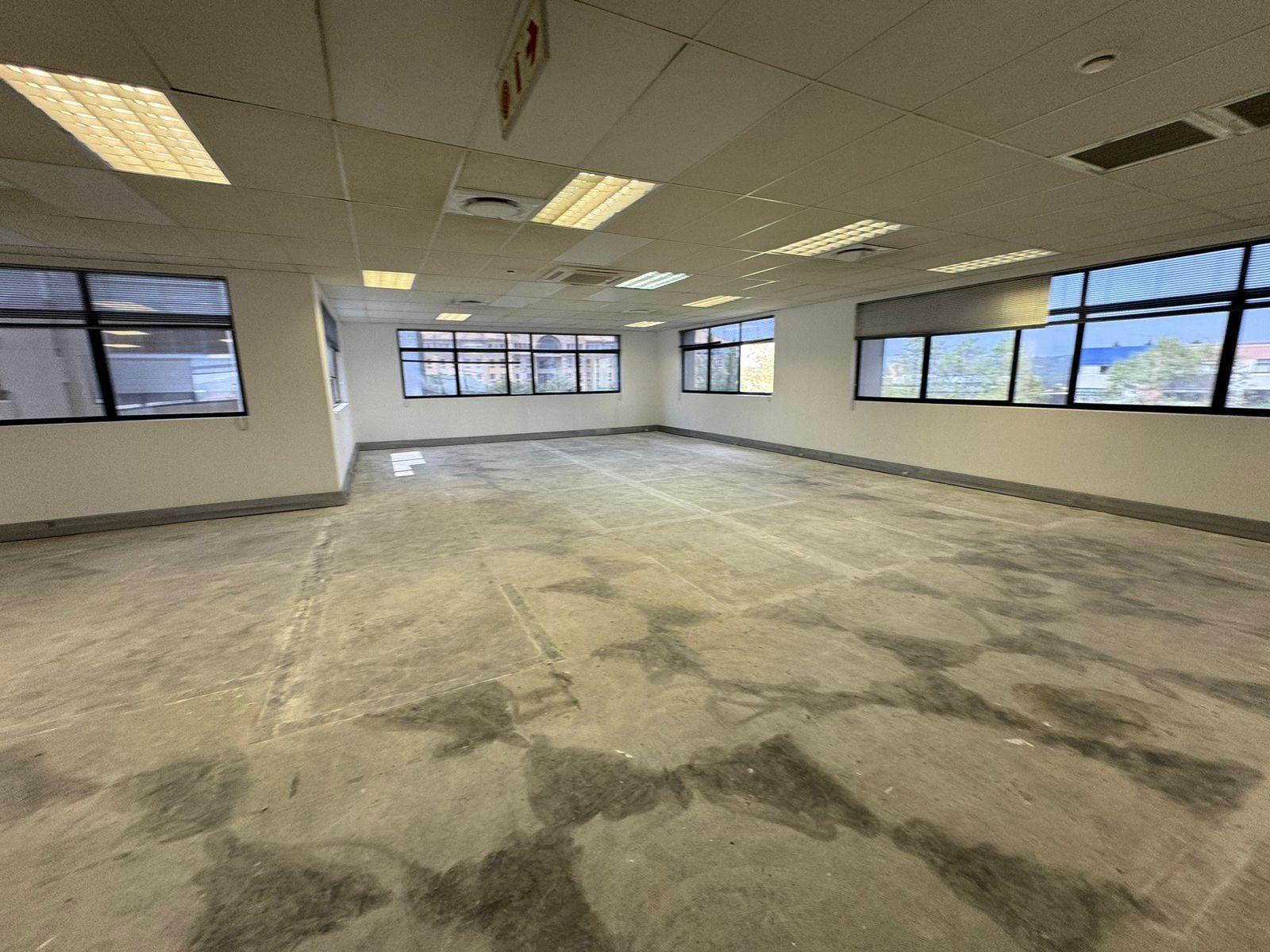 327  m² Commercial space in Sunninghill photo number 13