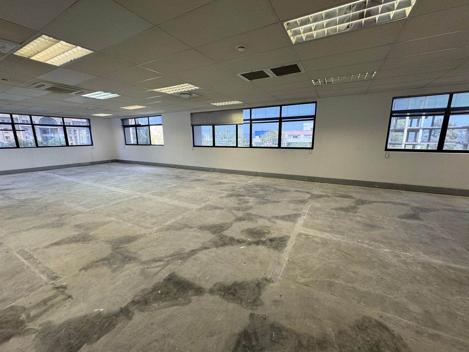 327  m² Commercial space in Sunninghill photo number 19