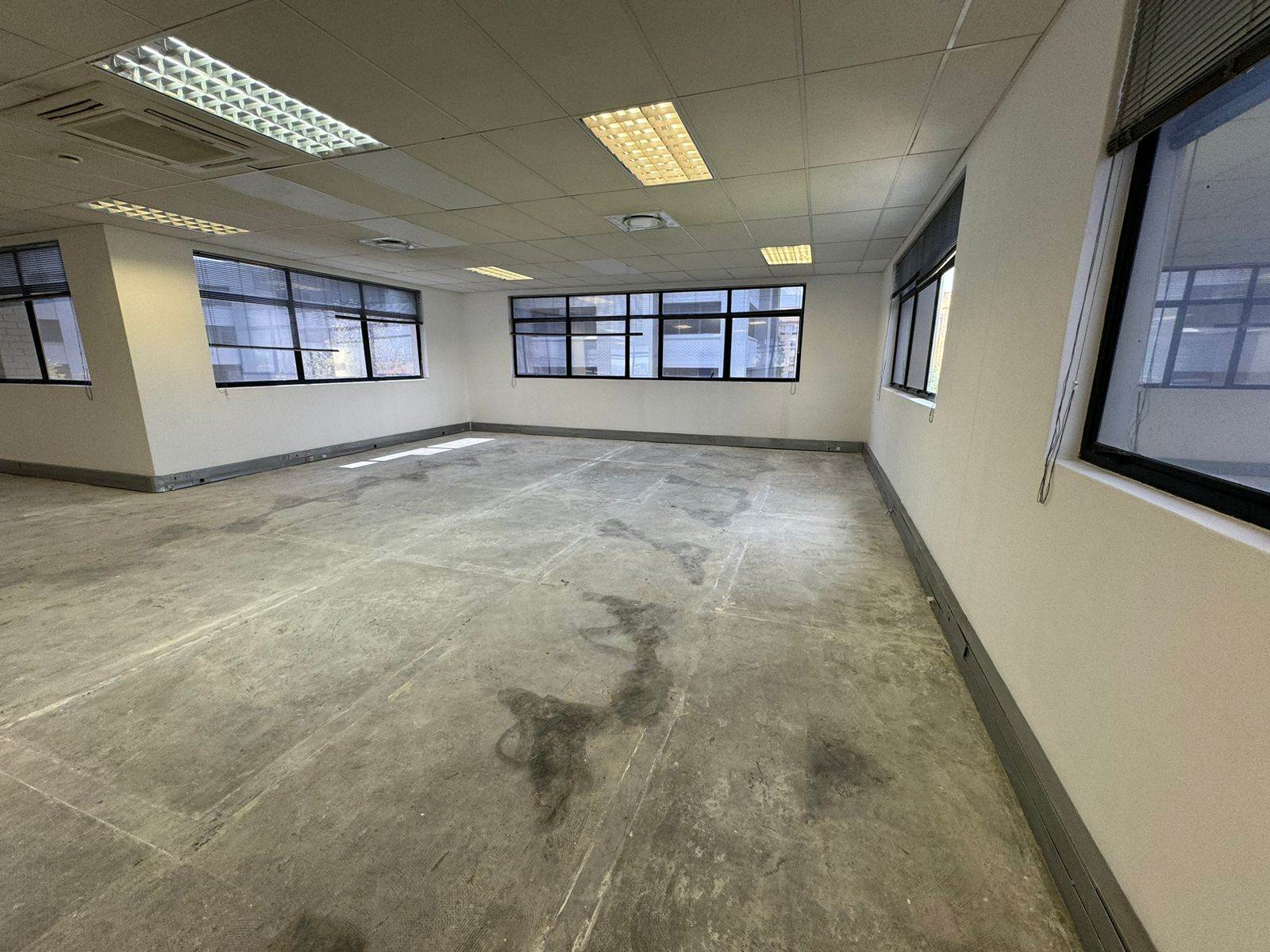 327  m² Commercial space in Sunninghill photo number 26
