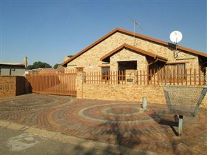 5 Bed House in Leachville