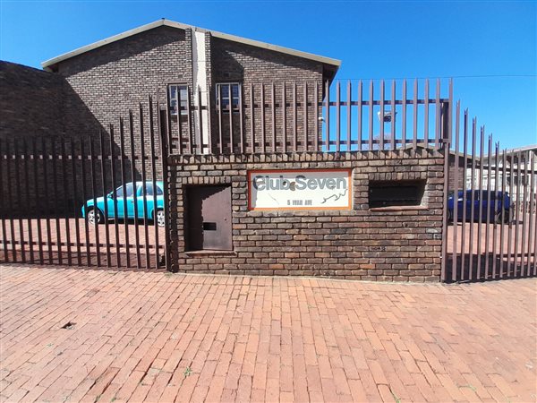 3 Bedroom Townhouse 3 Bedroom Townhouse