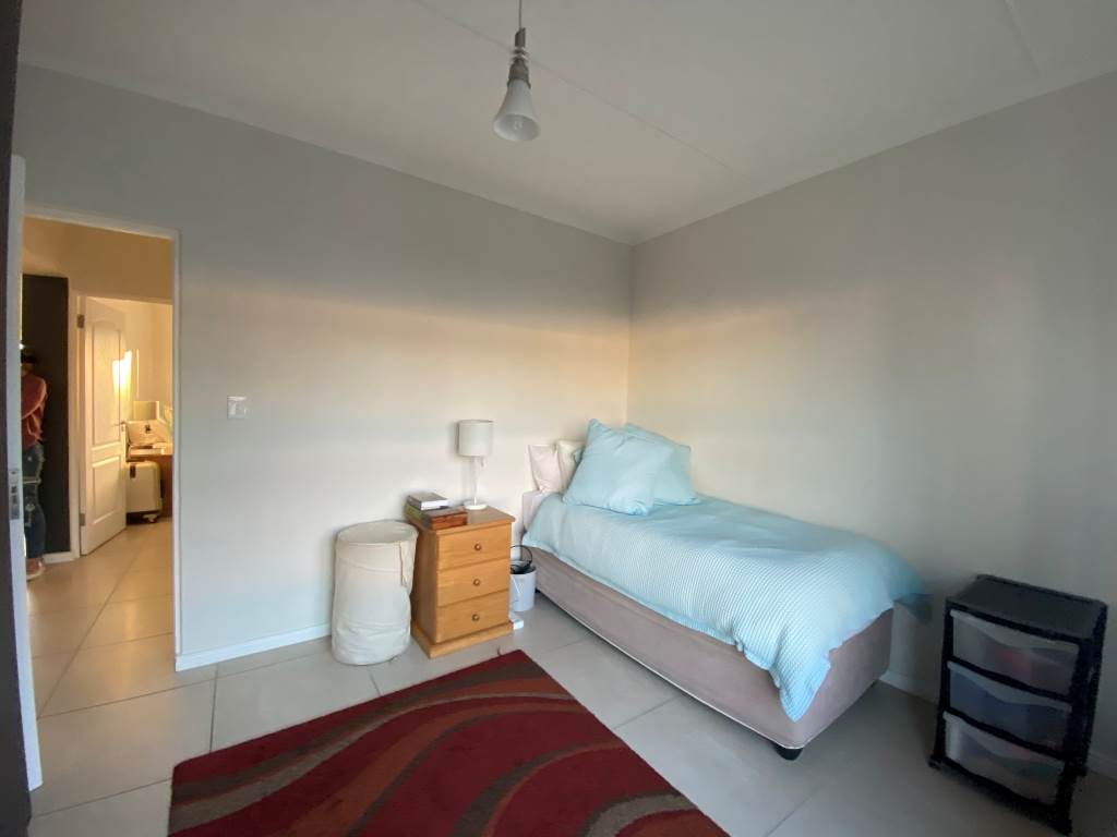2 Bed Apartment in De Velde photo number 10