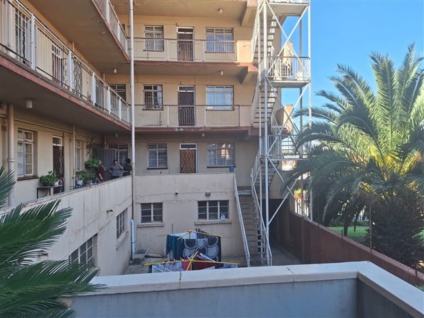 1 Bed Apartment in Springs Central