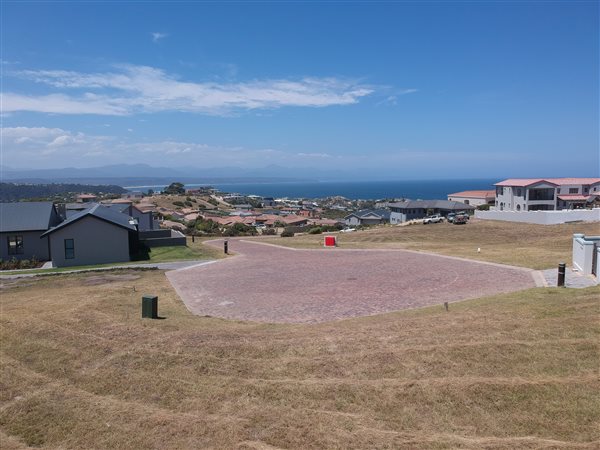 855 m² Land