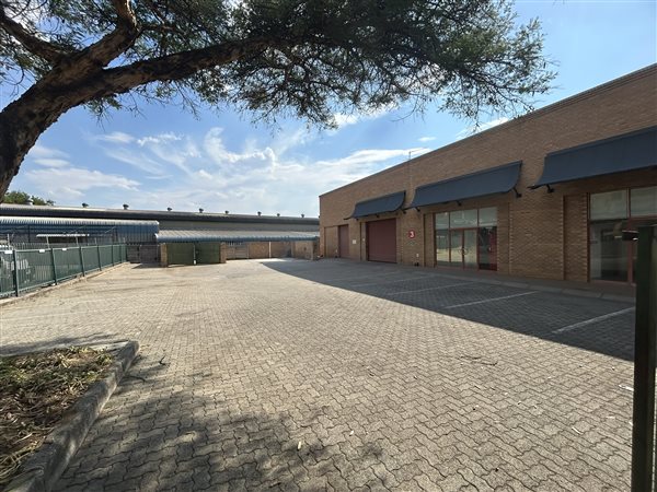 720  m² Industrial space