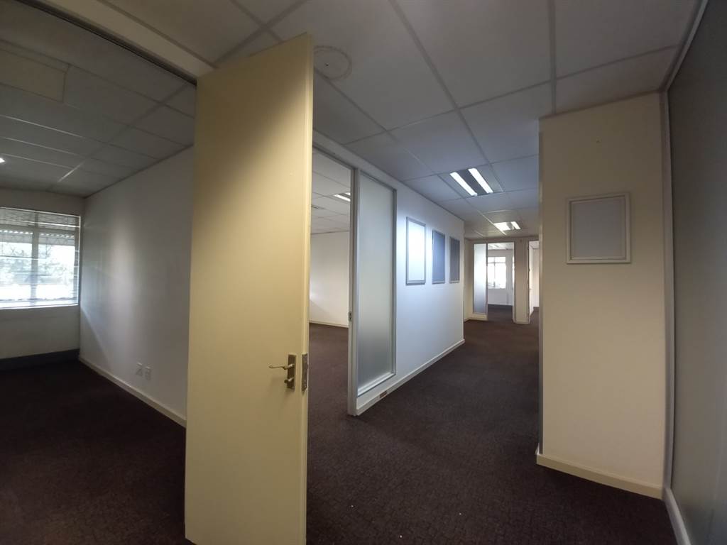 431.9  m² Office Space in Hatfield photo number 18