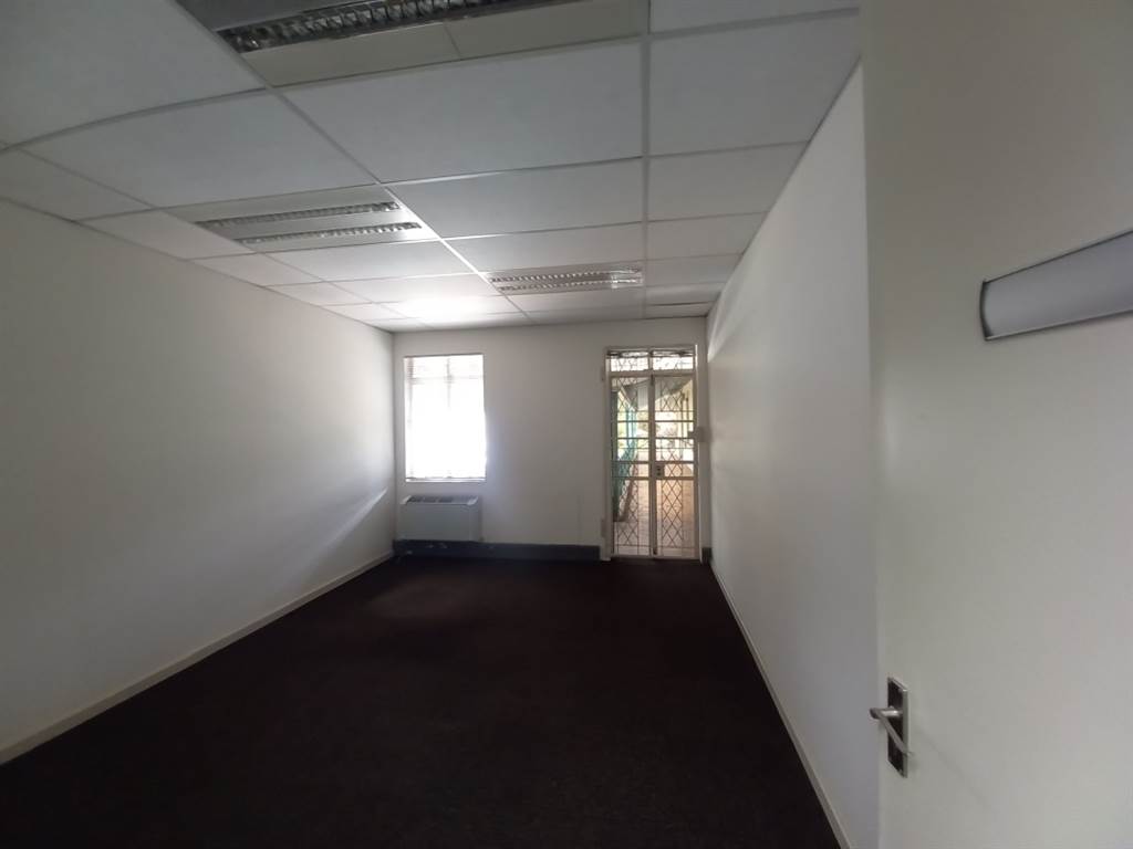 431.9  m² Office Space in Hatfield photo number 10