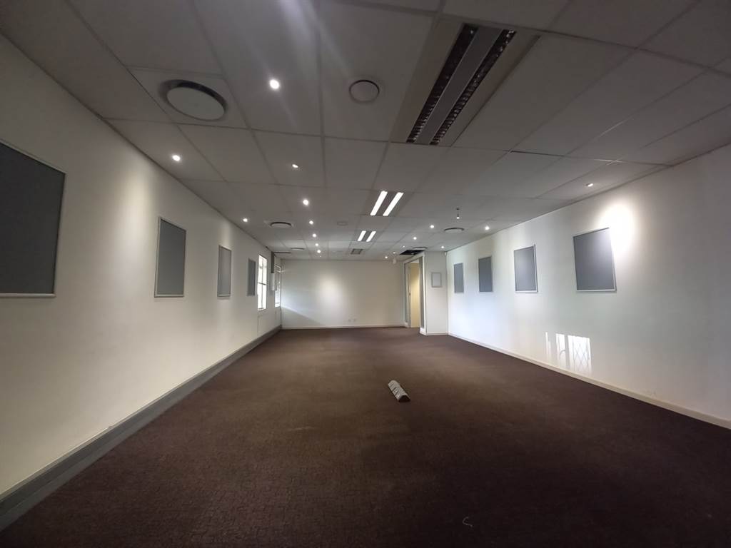 431.9  m² Office Space in Hatfield photo number 2