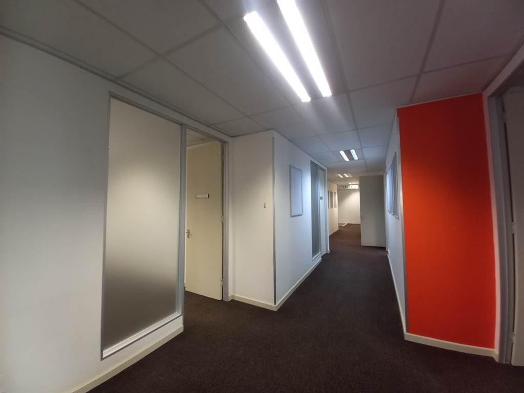 431.9  m² Office Space in Hatfield photo number 9