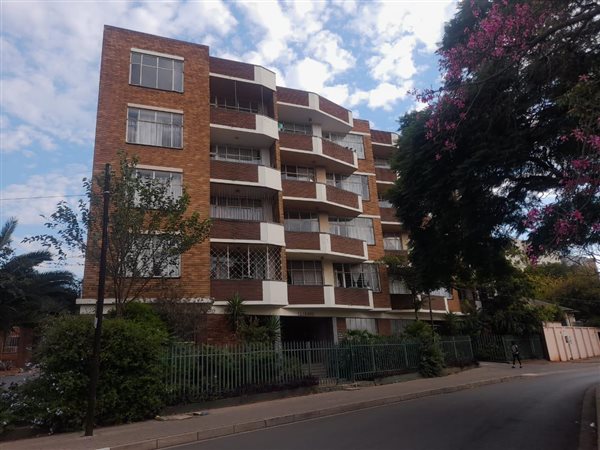 2 Bed Apartment in Yeoville