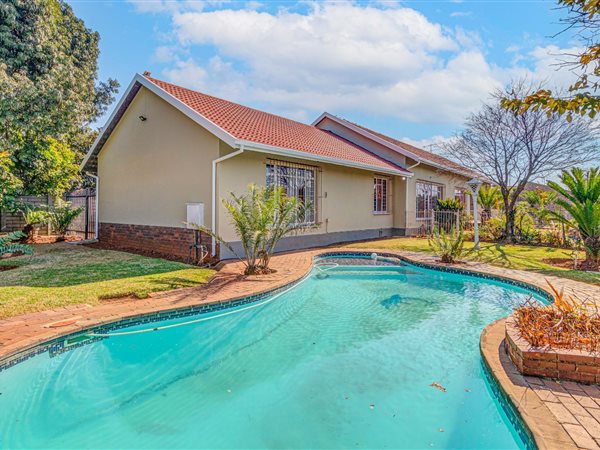 5 Bedroom House