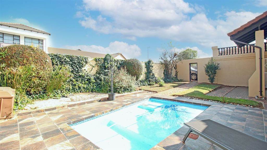 4 Bed House to rent in Ormonde RR4206350 Private Property