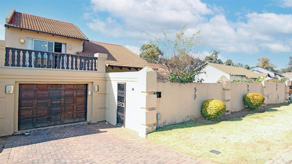 4 Bed House to rent in Ormonde RR4206350 Private Property