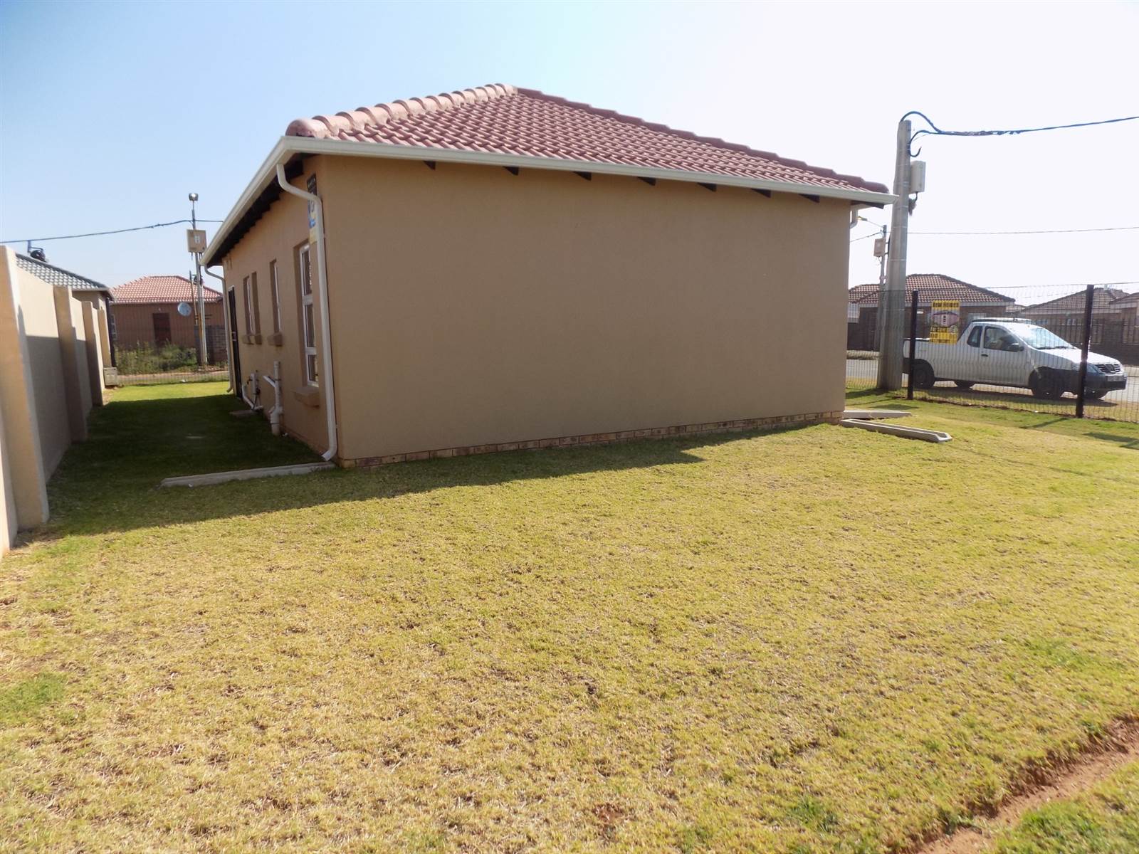 3 Bed House in Lehae photo number 3